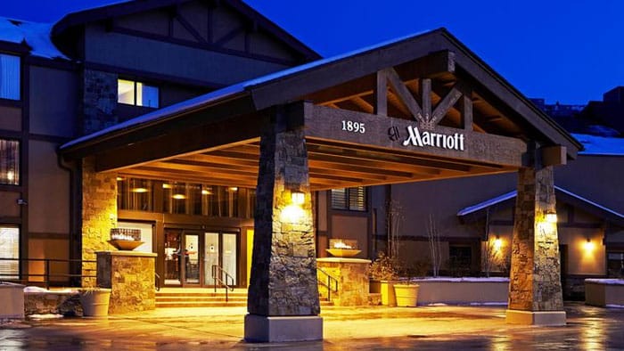 Outside picture of the Marriot hotel.